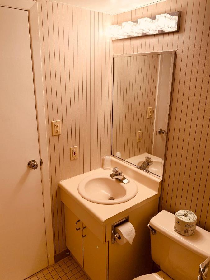 Coliseum Inn & Suites - Garden City Long Island East Meadow Екстериор снимка